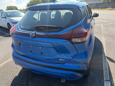 Used 2024 Nissan Kicks SV w/ Interior Electronics Package FWD image 5
