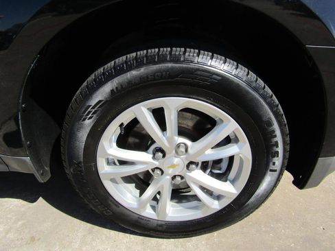 Used 2017 Chevrolet Equinox LT w/ Convenience Package image 7