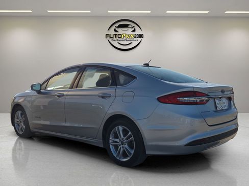 Used 2018 Ford Fusion S FWD image 5
