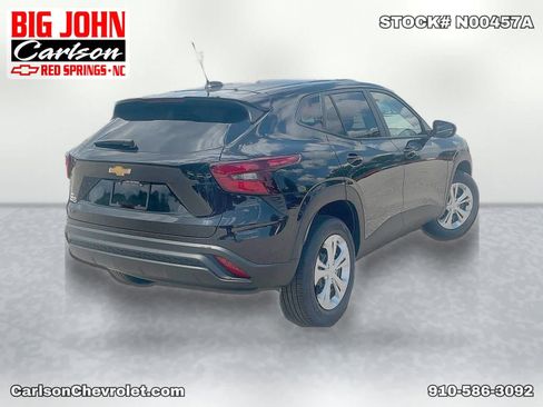 Used 2026 Chevrolet Trax LS FWD image 6