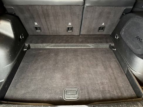 Used 2019 Jeep Cherokee Limited image 24