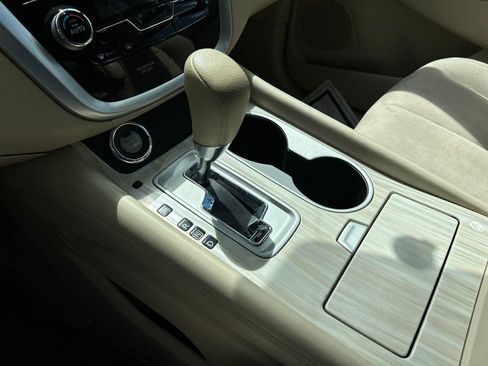 Used 2015 Nissan Murano S image 18