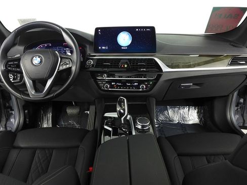 Certified 2023 BMW 530i w/ Convenience Package RWD image 25