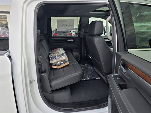 New 2026 GMC Sierra 3500 Denali w/ Denali Reserve Package image 31