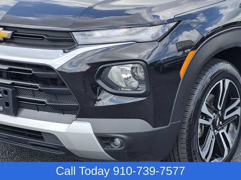 Used 2023 Chevrolet TrailBlazer LT FWD image 9