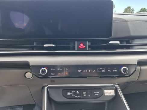 New 2026 Kia Carnival SX FWD image 8