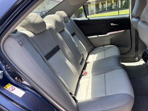 Used 2014 Toyota Camry XLE FWD image 12