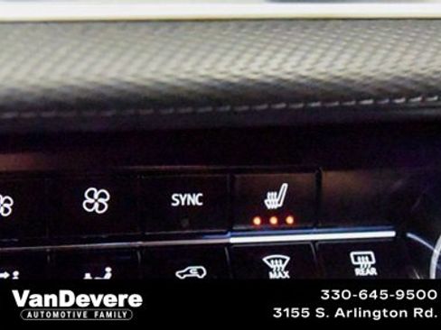 Used 2025 Chevrolet Equinox LT w/ Convenience Package II image 22