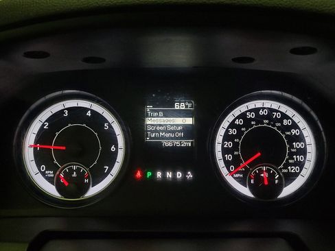 Used 2022 RAM 1500 Classic SLT AWD/4WD image 23