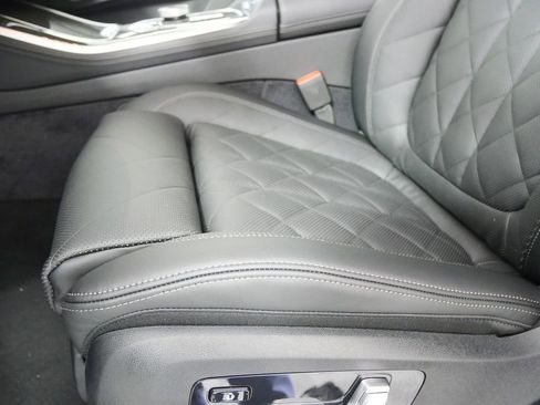 Used 2026 BMW X5 M60i image 11