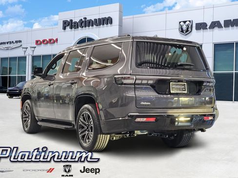 New 2026 Jeep Grand Wagoneer 4WD w/ Premium Group I image 4