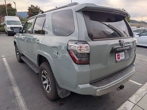 Used 2023 Toyota 4Runner TRD Off-Road Premium w/ Moonroof Package AWD/4WD image 7