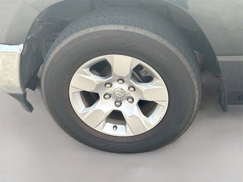 Used 2019 RAM 1500 Big Horn image 28