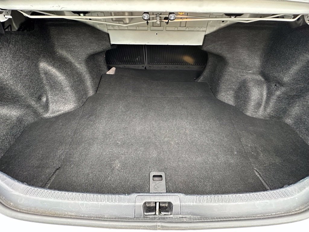 Used 2017 Toyota Camry SE FWD image 28