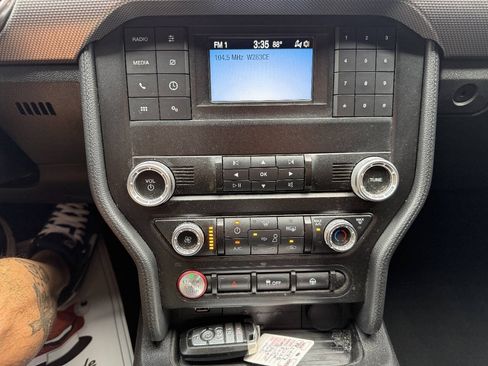 Used 2020 Ford Mustang GT RWD image 13