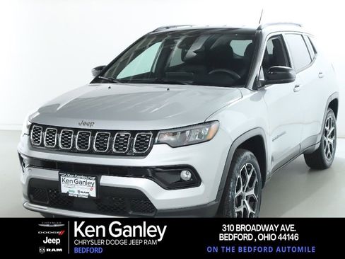 Used 2025 Jeep Compass Limited AWD/4WD image 1