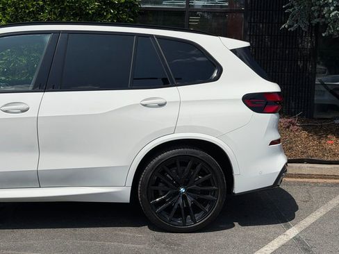 Used 2024 BMW X5 xDrive40i w/ M Sport Package AWD/4WD image 8