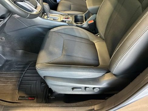 Used 2023 Subaru Forester Premium AWD/4WD image 16