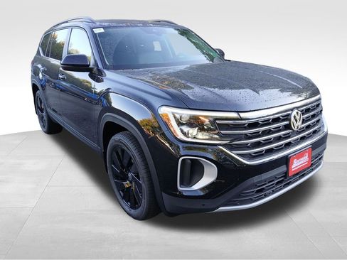 New 2026 Volkswagen Atlas SE image 7