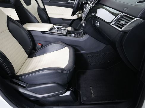 Used 2018 Mercedes-Benz GLE 43 AMG 4MATIC image 22