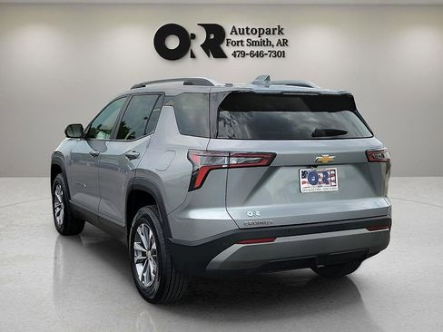 Used 2025 Chevrolet Equinox LT w/ Convenience Package II image 4