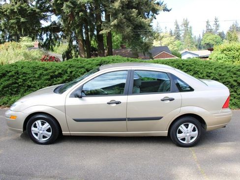 Used 2001 Ford Focus LX FWD image 12