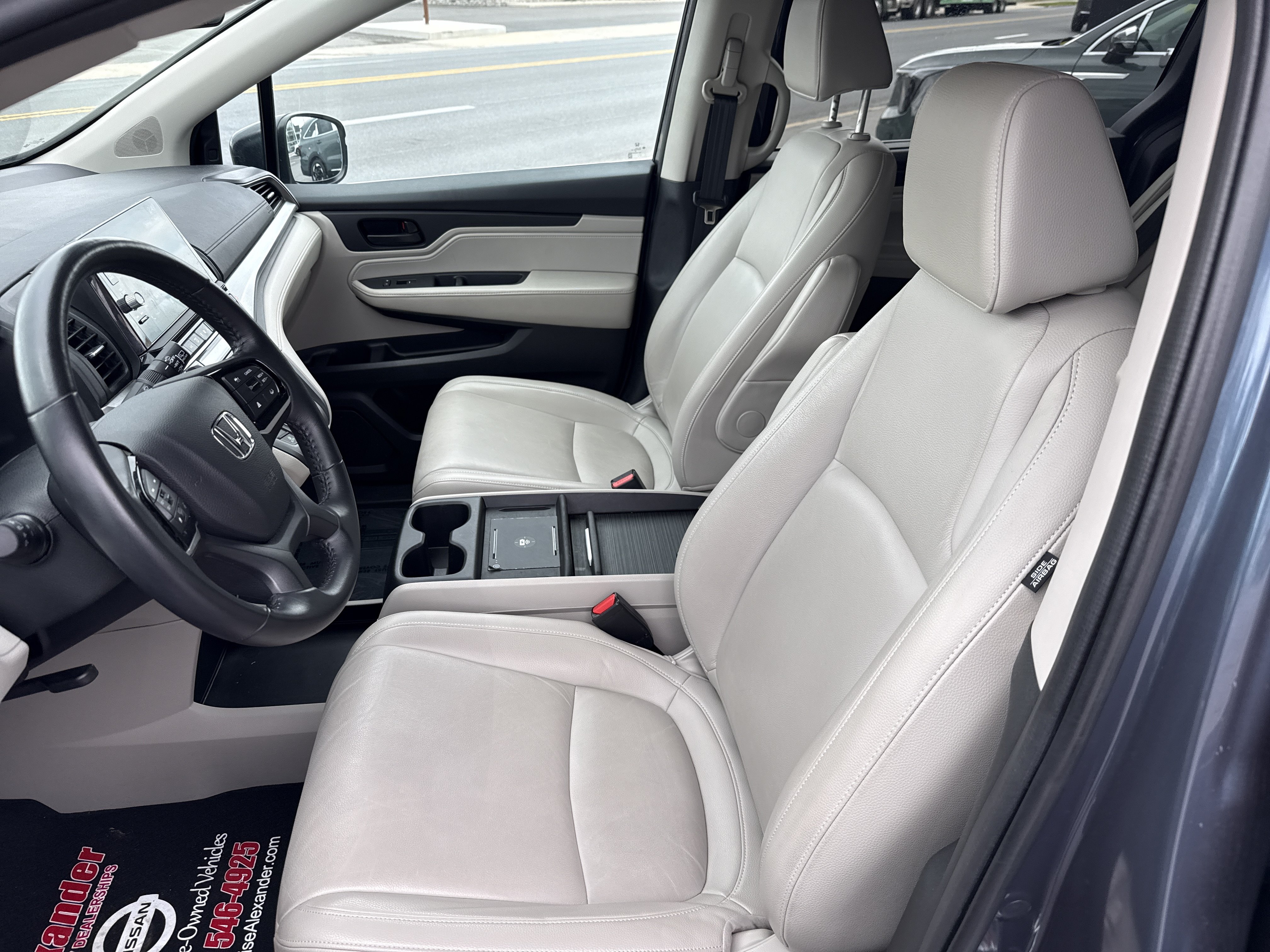 Used 2025 Honda Odyssey EX-L image 12