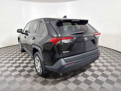 Used 2022 Toyota RAV4 LE AWD/4WD image 5
