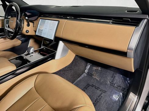 Certified 2025 Land Rover Range Rover SE AWD/4WD image 30