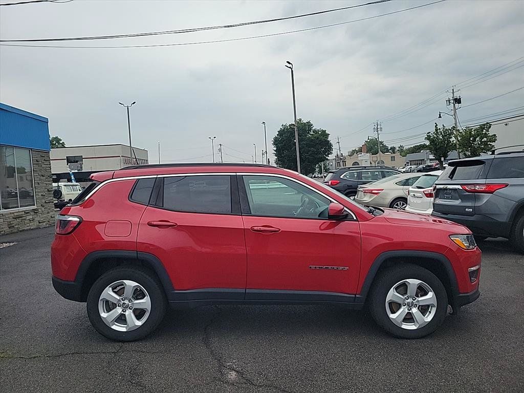 Used 2019 Jeep Compass Latitude AWD/4WD image 6