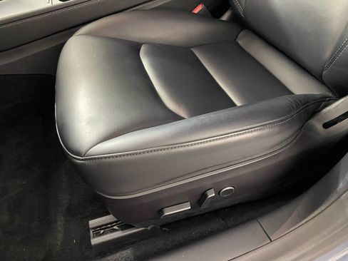 Used 2022 Tesla Model 3 Performance image 12