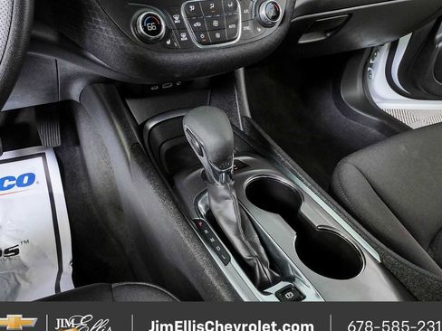 Used 2024 Chevrolet Malibu LT FWD image 16