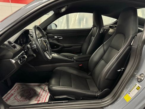 Used 2024 Porsche 718 Cayman w/ Premium Package image 27