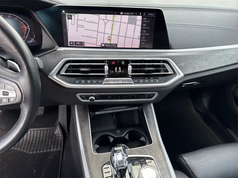 Used 2022 BMW X5 sDrive40i w/ Premium Package image 34