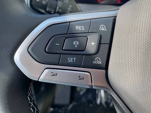 New 2026 Volkswagen Tiguan SE image 29