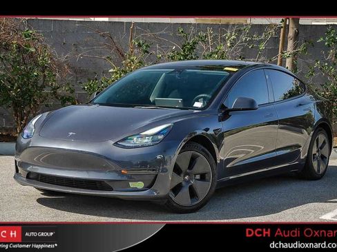 Used 2023 Tesla Model 3 Standard Range image 1