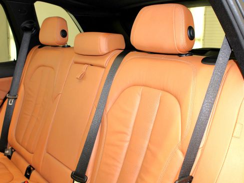 Used 2019 BMW X5 xDrive40i w/ Convenience Package image 40