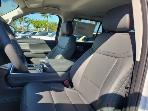 New 2026 Ford Expedition Max Active image 11