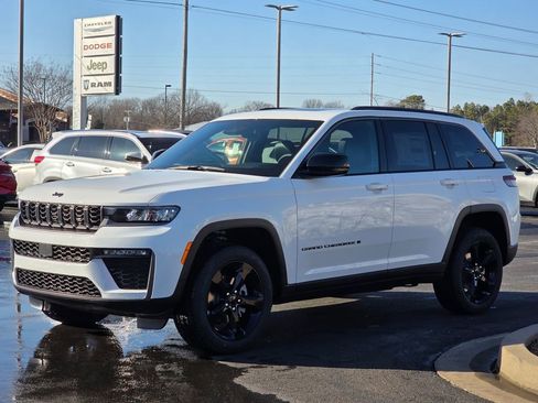 New 2026 Jeep Grand Cherokee Limited w/ Limited Altitude Package image 2