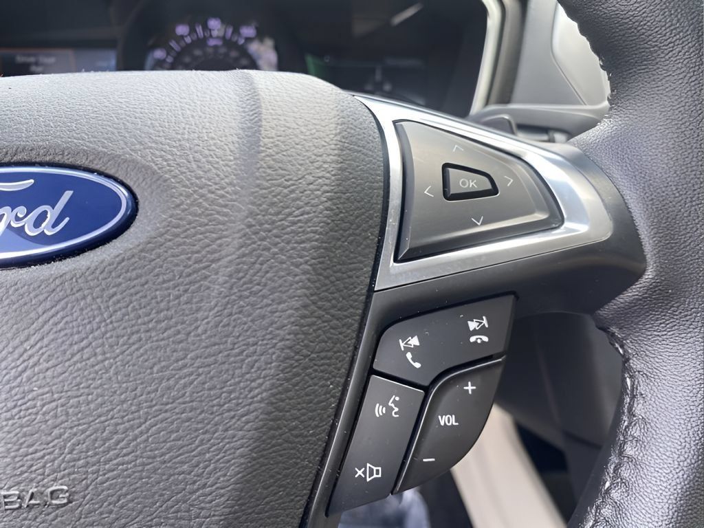 Used 2019 Ford Fusion SEL FWD image 15