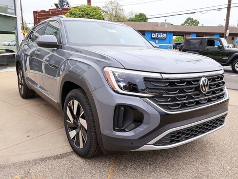 New 2026 Volkswagen Tiguan SE R-Line AWD/4WD image 7
