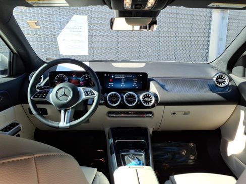 Certified 2025 Mercedes-Benz GLA 250 4MATIC image 30