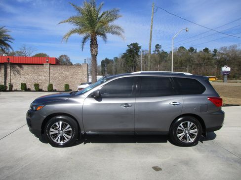 Used 2017 Nissan Pathfinder SV w/ Cargo Package image 16