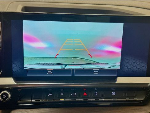 Used 2025 GMC Sierra 1500 SLT image 23