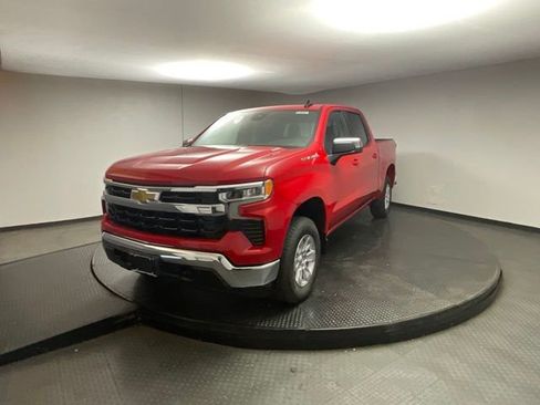 New 2025 Chevrolet Silverado 1500 LT w/ Convenience Package II image 3