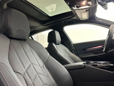 Certified 2024 BMW i5 eDrive40i w/ Premium Package image 32