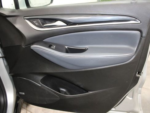 Used 2022 Buick Enclave Premium image 26