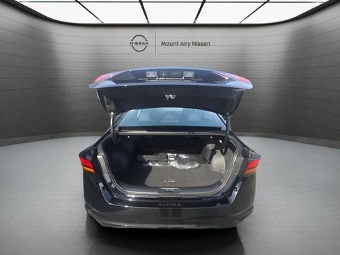 Certified 2025 Nissan Altima 2.5 SL image 9