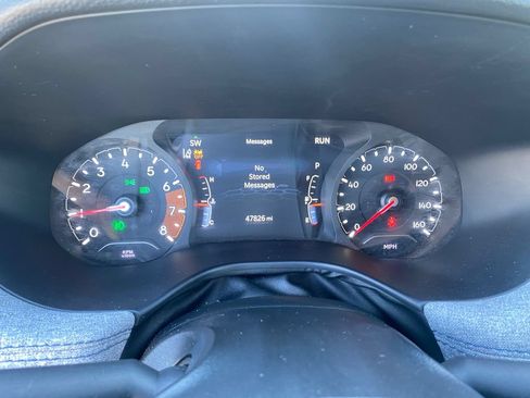 Used 2024 Jeep Compass Latitude AWD/4WD image 21
