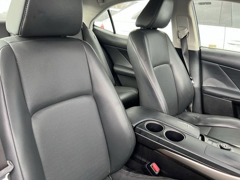Used 2014 Lexus IS 350 image 35